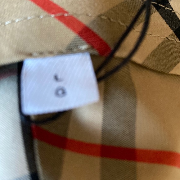 BURBERRY QUILTED BUCKET HAT, SIZE LARGE NWT - Picture 7 of 10